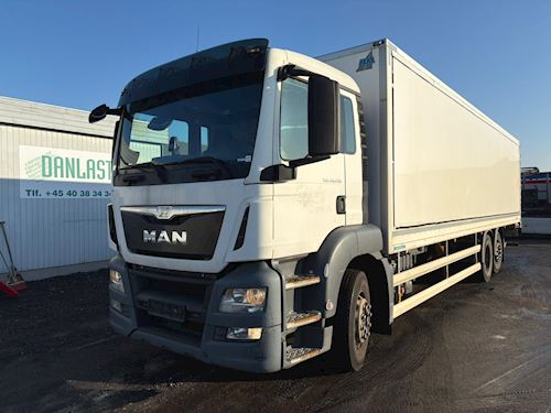 MAN 26.420 3aks 6x2/4, Fast kasse